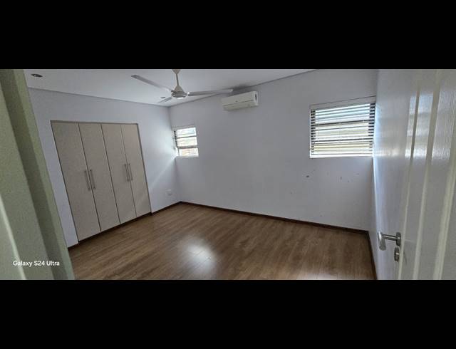 4 BEDROOM HOUSE TO LET IN MEER EN SEE